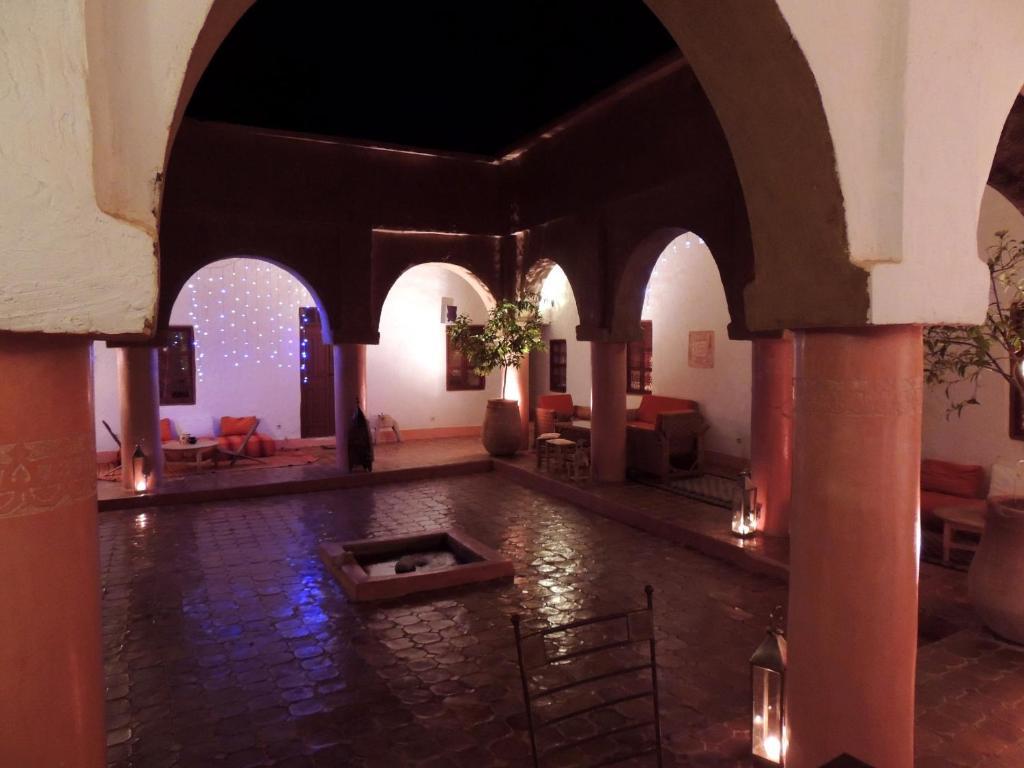 Dar Qamar Hotel Agdz Buitenkant foto